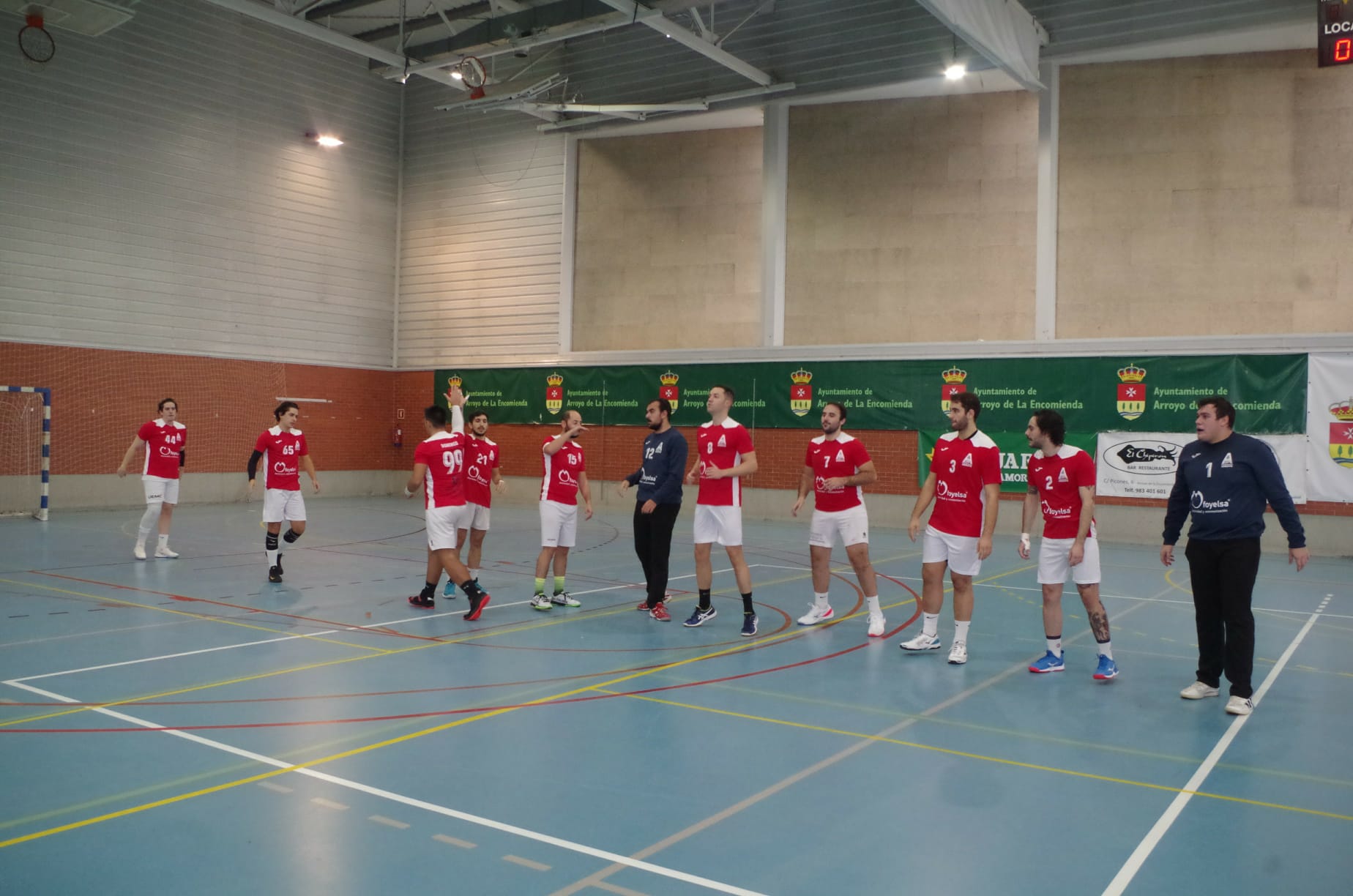  Comercial El Accesorio colabora con club balonmano Arroyo