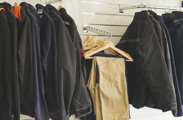 Cómo debo tratar mi ropa laboral